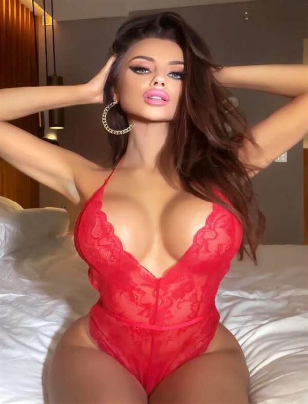 Scarlest Kırmızı Dekolteli Dantelli Fantezi Askılı Babydoll