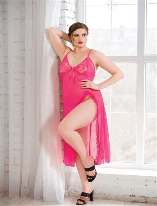 Scarlest Büyük Beden Fuşya Dantelli Tül Fantezi Uzun Yırtmaçlı Gecelik