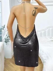 Scarlest Özel Tasarım Siyah Payetli Zincir Detaylı Parlak Işıltılı Sırt Dekolteli Fantezi Mini Club Elbisesi