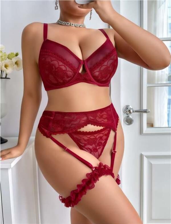Scarlest Büyük Beden Bordo Dantel İşlemeli Sütyenli Fantezi Jartiyer Takımı