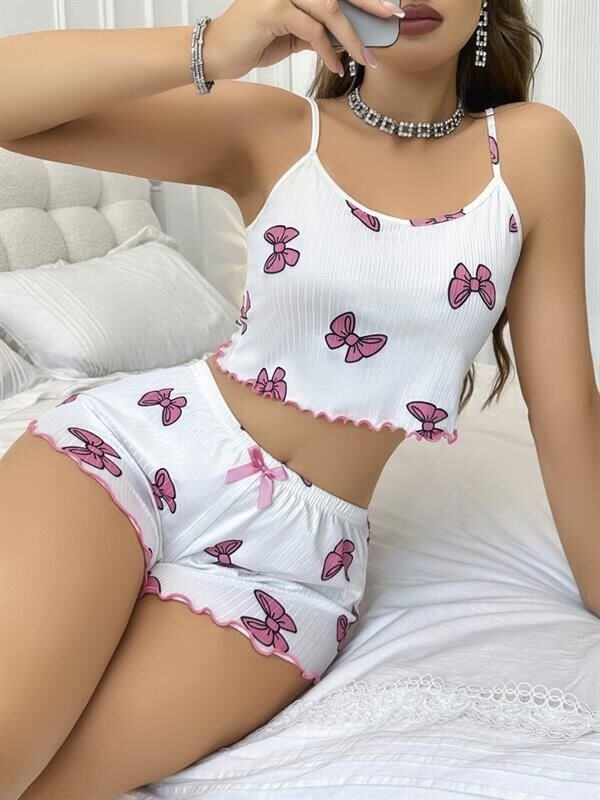 Scarlest Pamuklu Beyaz Üstüne Pembe Kurdela Desenli Fitilli Askılı Şortlu Pijama Takımı