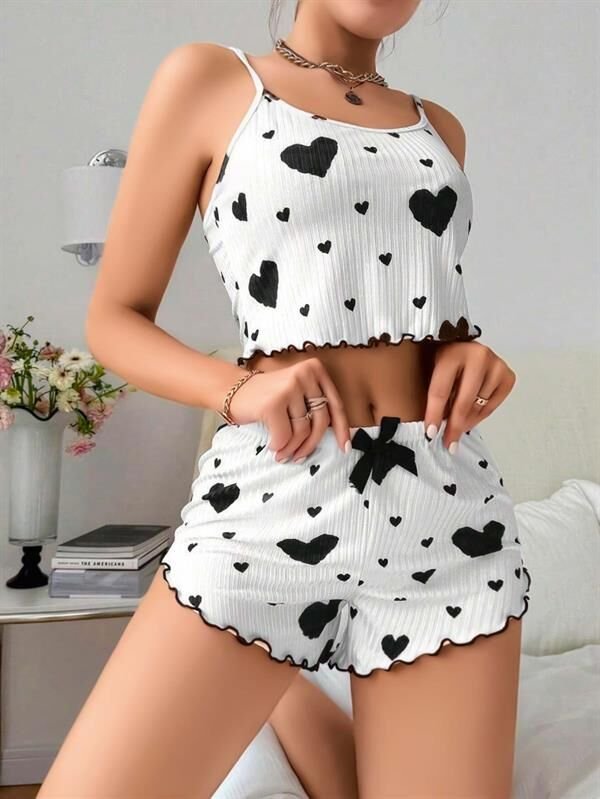 Scarlest Pamuklu Beyaz Üstüne Siyah Kalp Desen Fitilli Askılı Şortlu Pijama Takımı