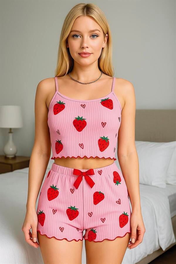 Scarlest Pamuklu Pembe Üstüne Çilek Desen Fitilli Askılı Şortlu Pijama Takımı