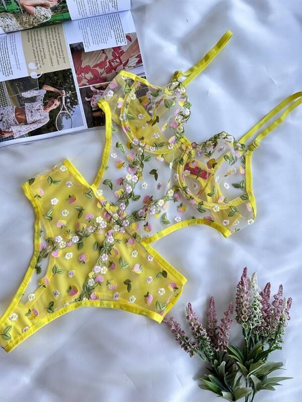 Scarlest Sarı Çiçek Desenli Bodysuit
