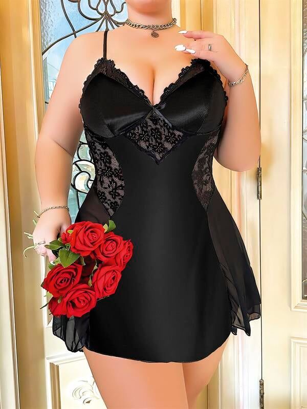 Scarlest Büyük Beden Siyah Dantel İşlemeli İnce Askılı Saten Gecelik