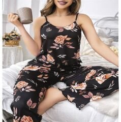 Scarlest Büyük Beden Siyah Üstüne Çiçek Desenli İnce Askılı 2'li Pijama Takımı