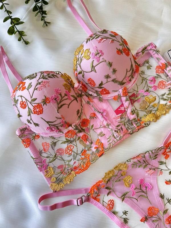 Scarlest Özel Tasarım Pembe Dantel İşlemeli Çiçek Desenli Destekli Bralet Takımı