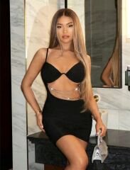 Scarlest Zincir Detaylı Göğüs Dekolteli Siyah Mini Club Elbisesi